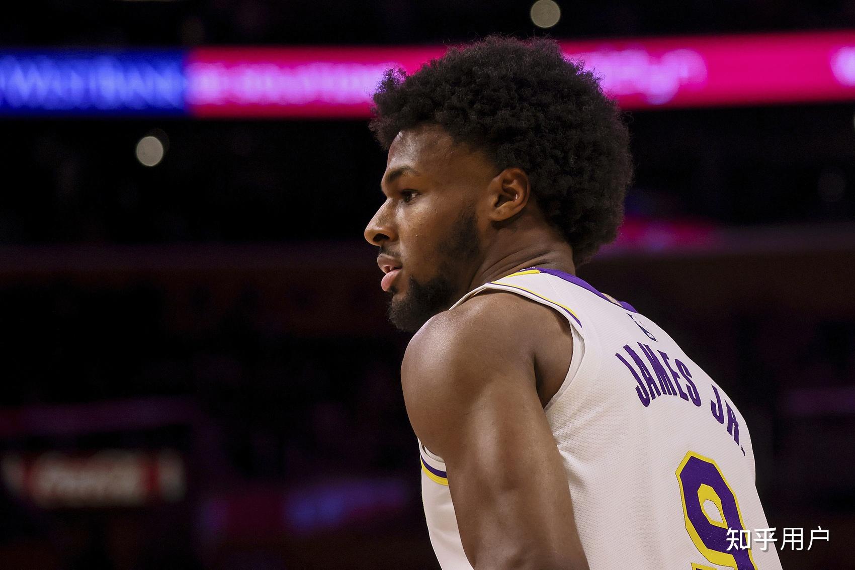 壹号娱乐下载-包含清晨犹他爵士备战国王杯东契奇在G2比赛中险胜，曼城内部会议纪要流出——赛后回应争议瞬间刷屏的词条